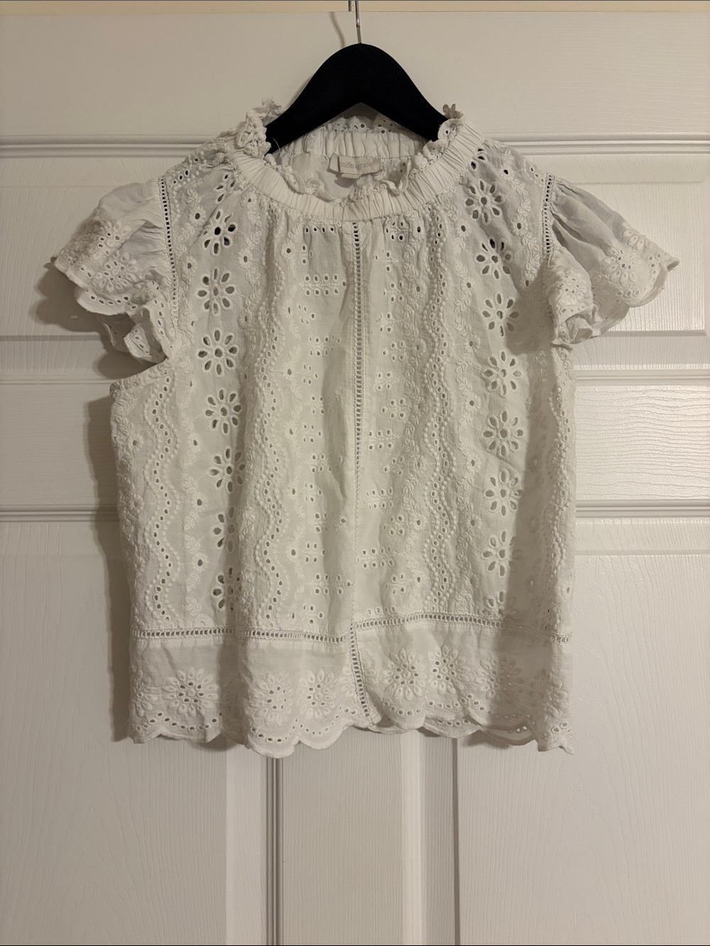 Jennifer & Grace White Cotton Eyelet Flutter Sleeve Blouse Top